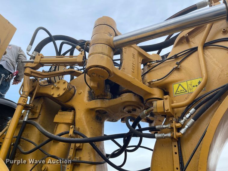 image for item IY9803 2006 Caterpillar 621G  scraper