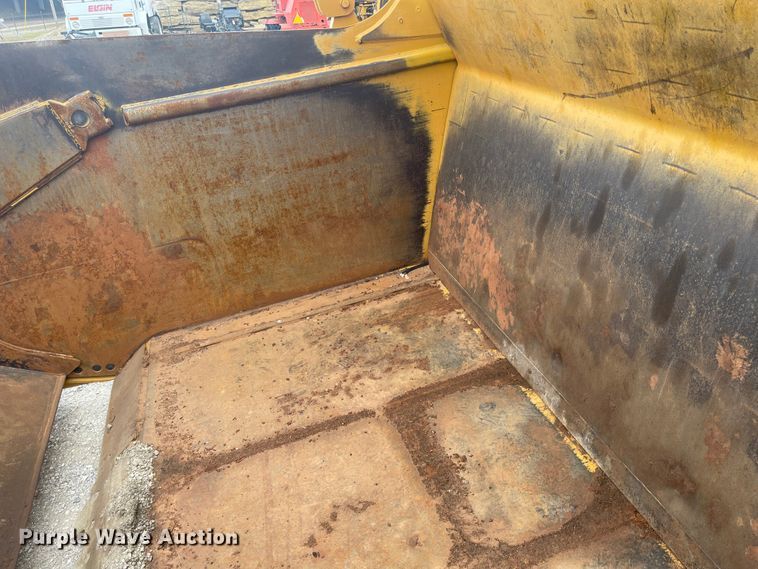 image for item IY9803 2006 Caterpillar 621G  scraper