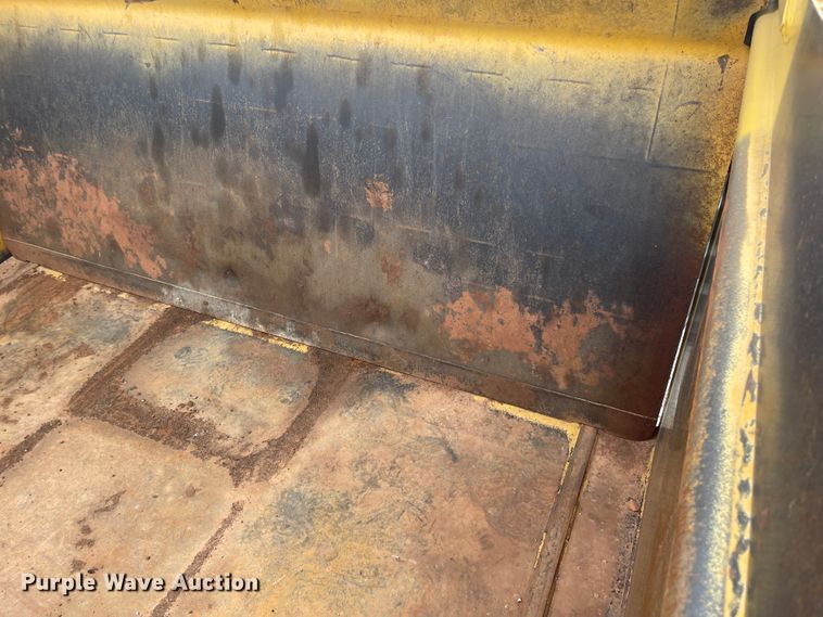 image for item IY9803 2006 Caterpillar 621G  scraper