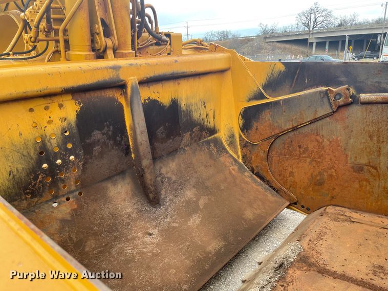 image for item IY9803 2006 Caterpillar 621G  scraper