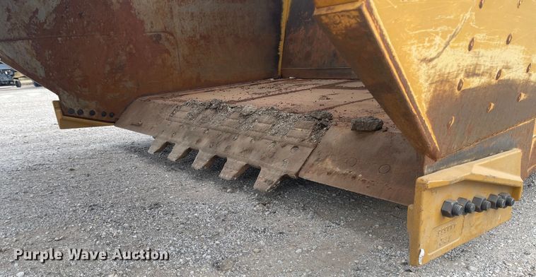 image for item IY9803 2006 Caterpillar 621G  scraper