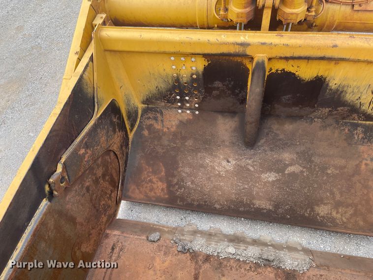 image for item IY9803 2006 Caterpillar 621G  scraper