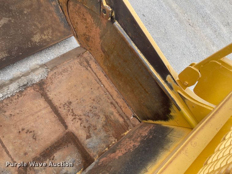 image for item IY9803 2006 Caterpillar 621G  scraper