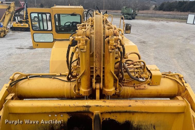 image for item IY9803 2006 Caterpillar 621G  scraper