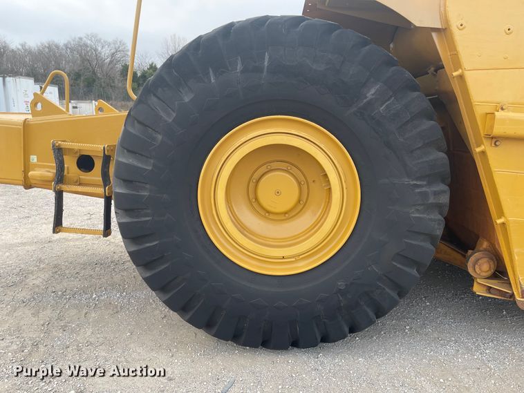 image for item IY9803 2006 Caterpillar 621G  scraper