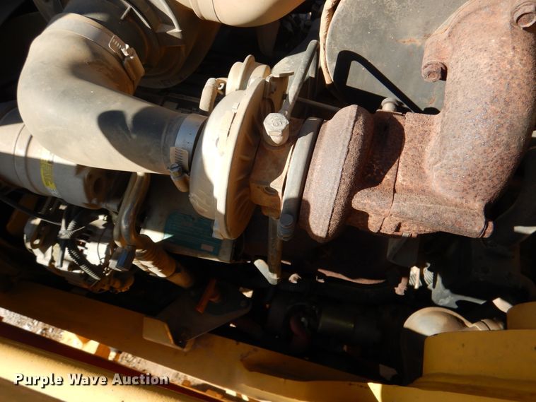 image for item JD9481 2004 Komatsu WB140-2N  backhoe