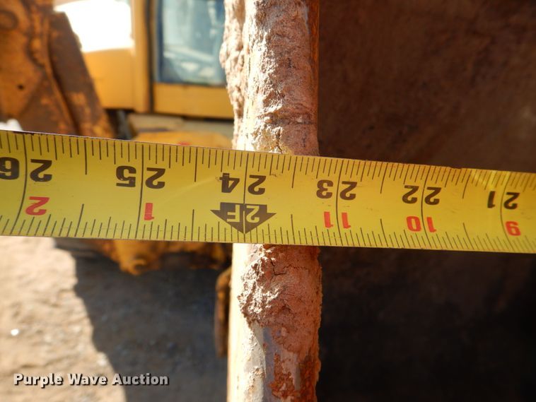 image for item JD9481 2004 Komatsu WB140-2N  backhoe