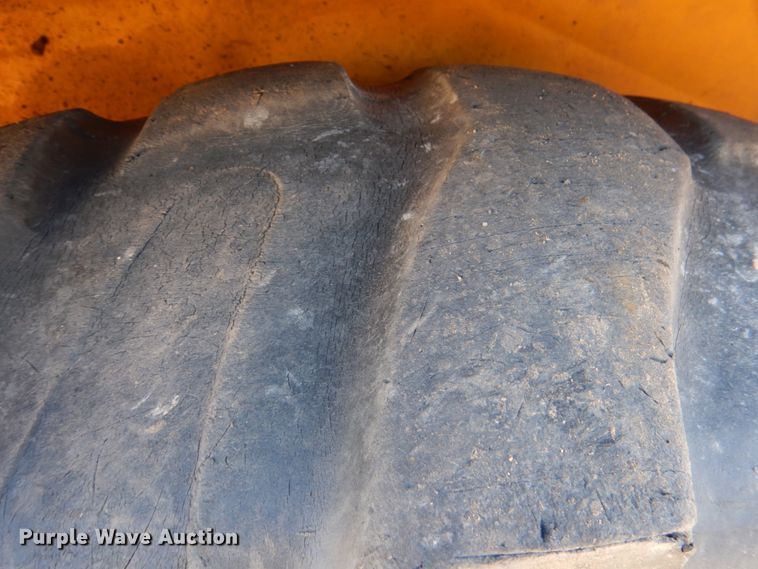 image for item JD9481 2004 Komatsu WB140-2N  backhoe