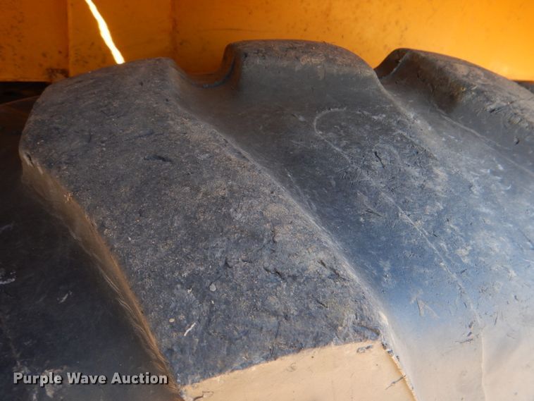 image for item JD9481 2004 Komatsu WB140-2N  backhoe