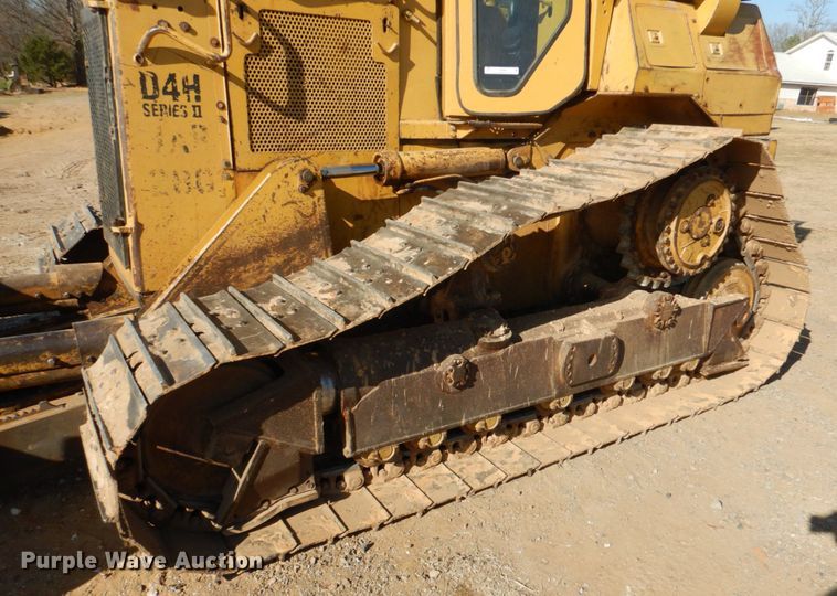 image for item JD9482 1991 Caterpillar D4H  dozer