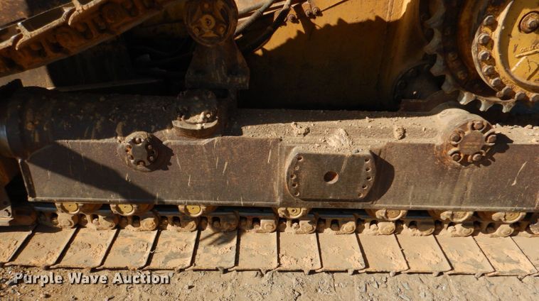 image for item JD9482 1991 Caterpillar D4H  dozer