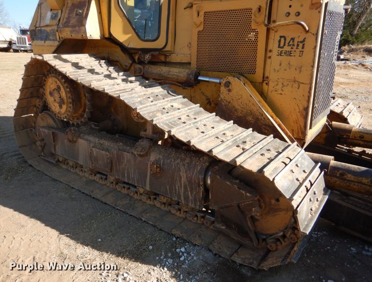 image for item JD9482 1991 Caterpillar D4H  dozer