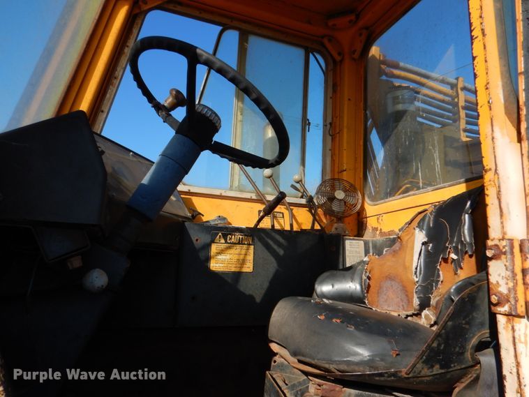 image for item JD9486 John Deere 762  elevating scraper