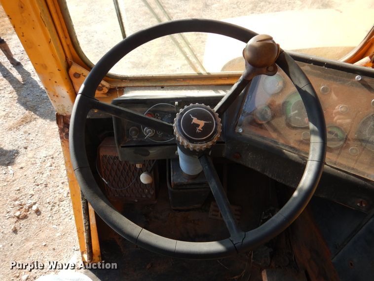 image for item JD9486 John Deere 762  elevating scraper