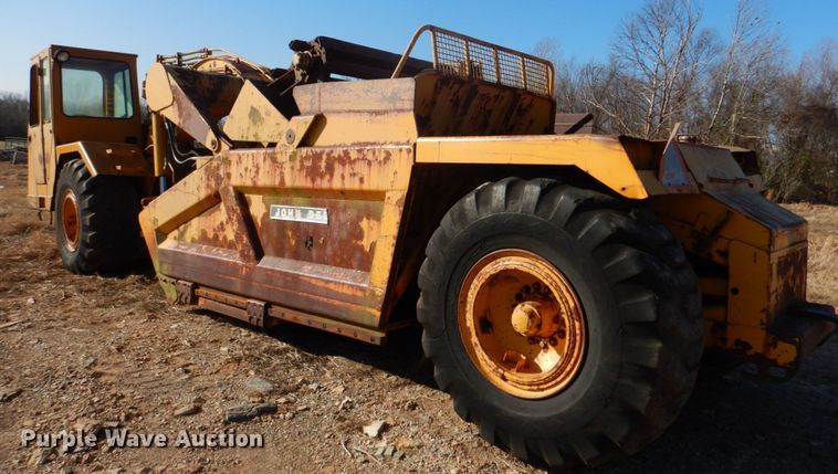 image for item JD9487 1976 John Deere 762  elevating scraper