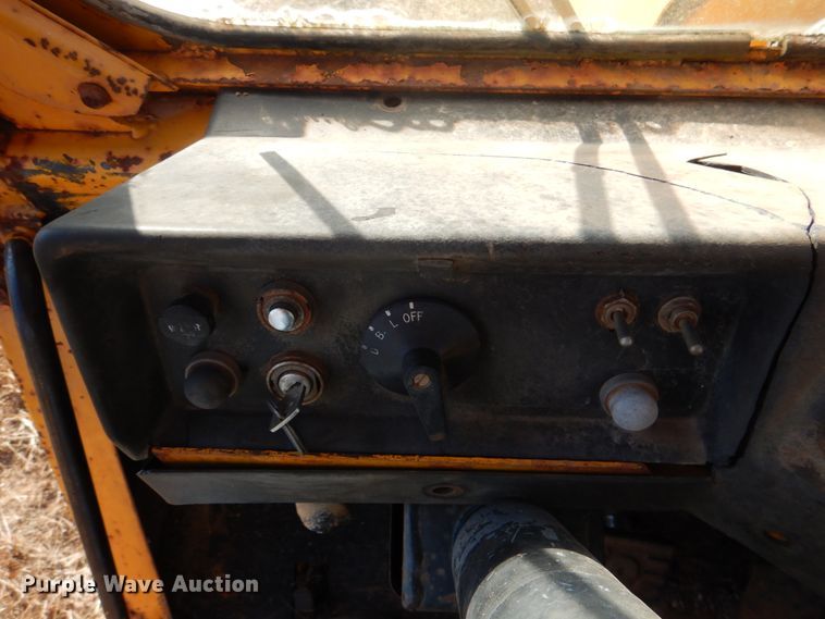 image for item JD9487 1976 John Deere 762  elevating scraper