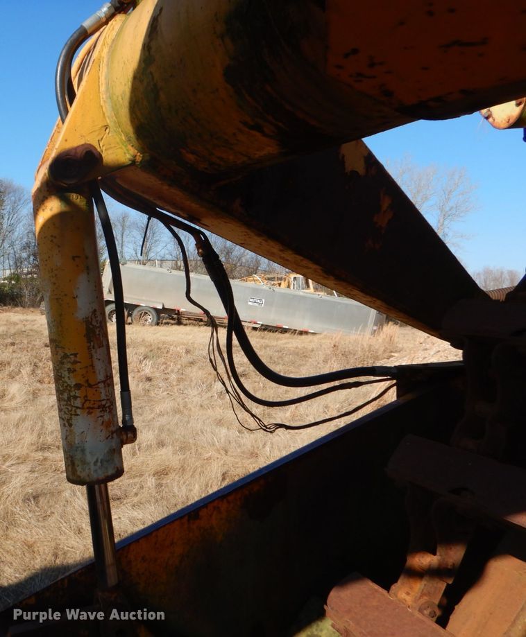 image for item JD9487 1976 John Deere 762  elevating scraper