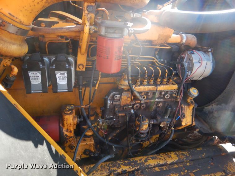 image for item JD9487 1976 John Deere 762  elevating scraper