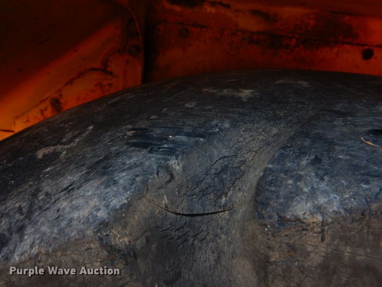 image for item JD9487 1976 John Deere 762  elevating scraper