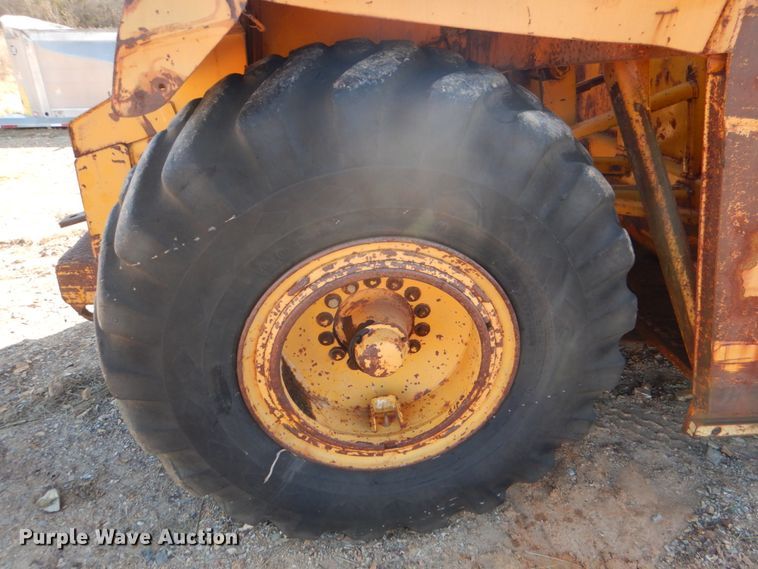 image for item JD9487 1976 John Deere 762  elevating scraper