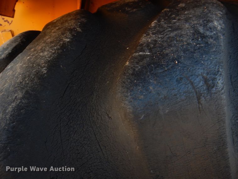 image for item JD9487 1976 John Deere 762  elevating scraper