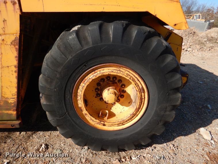 image for item JD9487 1976 John Deere 762  elevating scraper