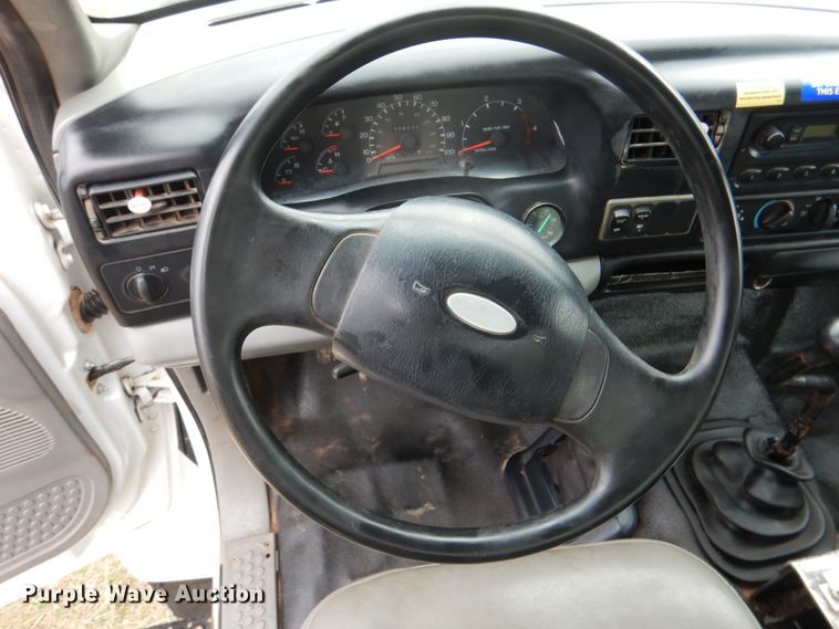 image for item JD9488 2006 Ford F750 Super Duty XLT  fuel truck