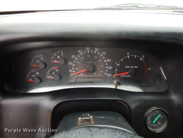 image for item JD9488 2006 Ford F750 Super Duty XLT  fuel truck