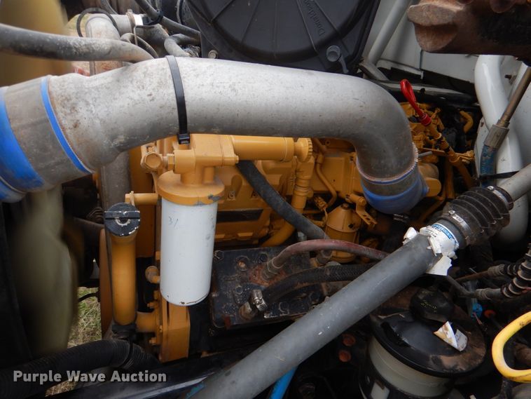 image for item JD9488 2006 Ford F750 Super Duty XLT  fuel truck