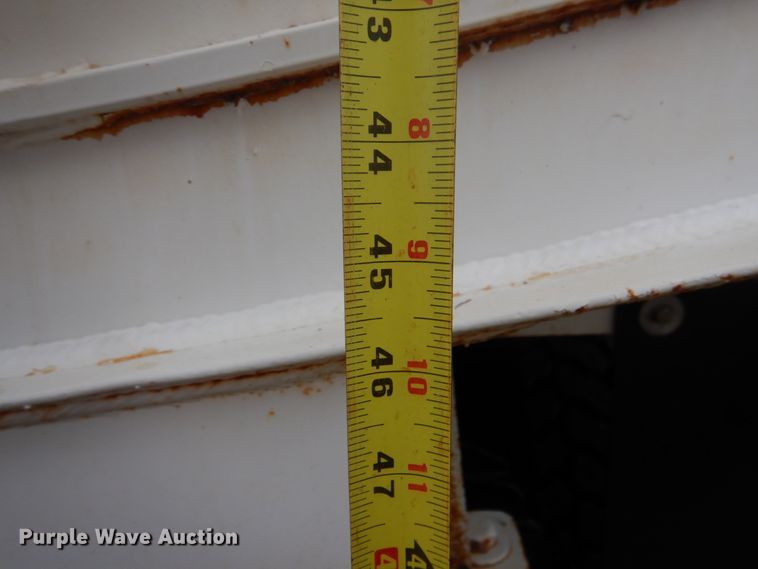 image for item JD9488 2006 Ford F750 Super Duty XLT  fuel truck