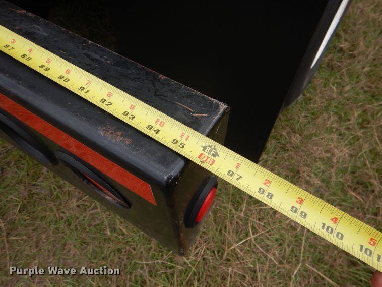 image for item JD9488 2006 Ford F750 Super Duty XLT  fuel truck