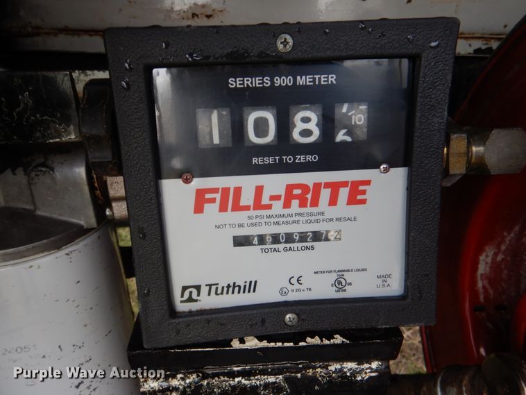 image for item JD9488 2006 Ford F750 Super Duty XLT  fuel truck