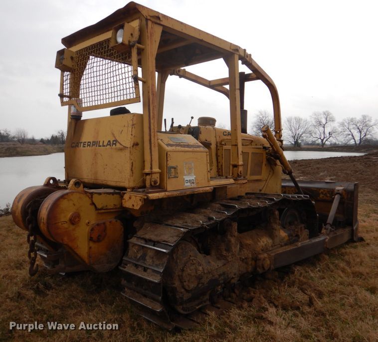 image for item JD9501 1985 Caterpillar D6D  dozer