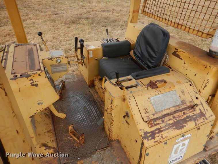 image for item JD9501 1985 Caterpillar D6D  dozer