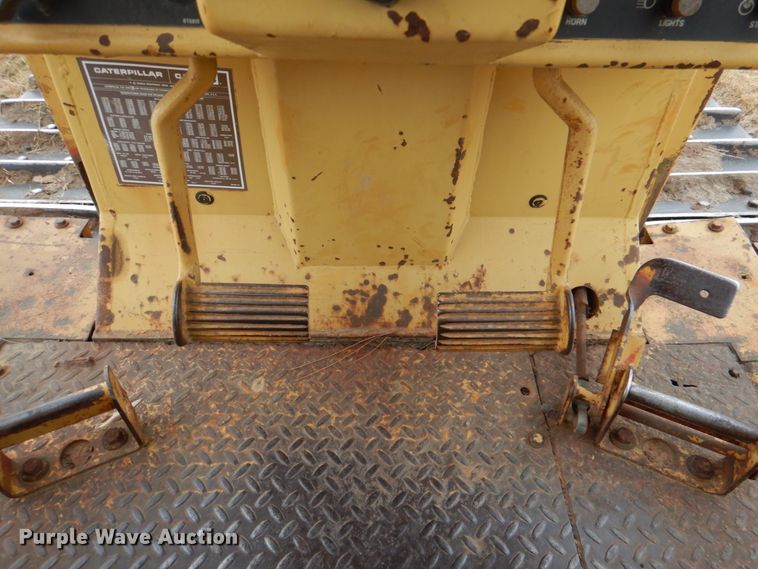 image for item JD9501 1985 Caterpillar D6D  dozer
