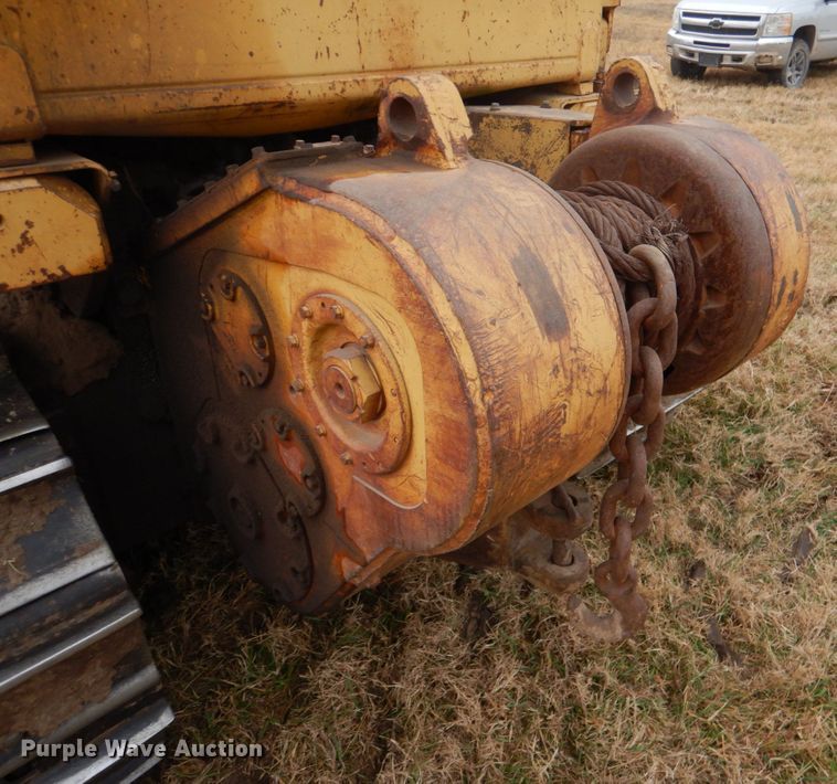 image for item JD9501 1985 Caterpillar D6D  dozer