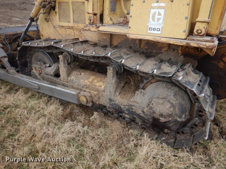 image for item JD9501 1985 Caterpillar D6D  dozer