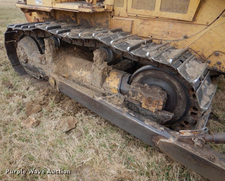 image for item JD9501 1985 Caterpillar D6D  dozer