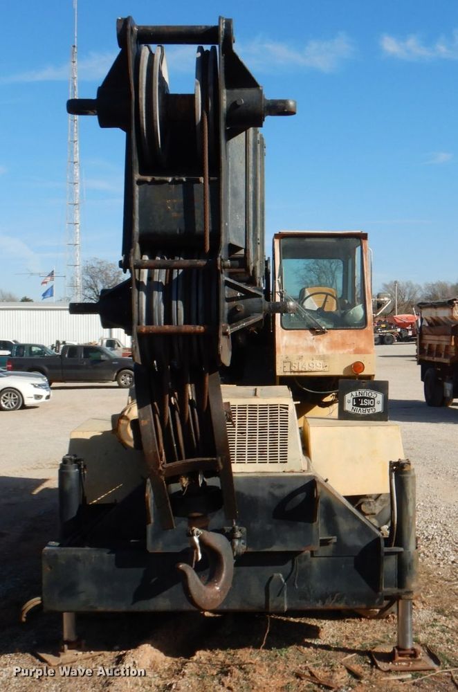 image for item JD9526 P&H Omega 20-20  crane