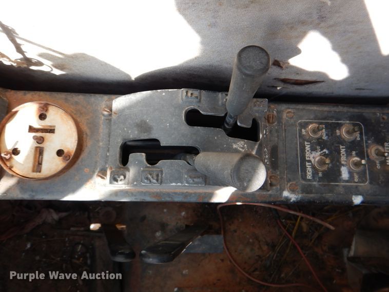 image for item JD9526 P&H Omega 20-20  crane