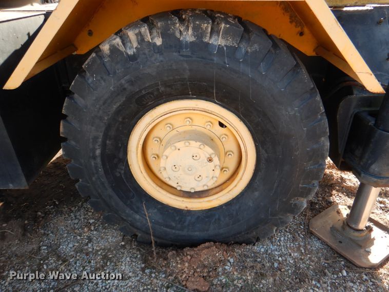 image for item JD9526 P&H Omega 20-20  crane