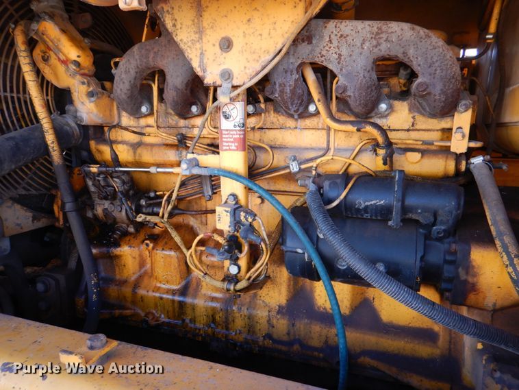 image for item JD9532 1990 John Deere 670B  motor grader