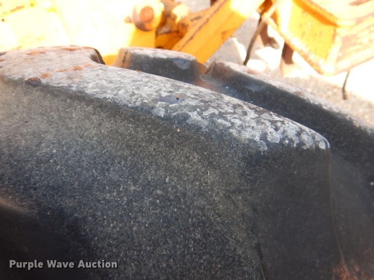 image for item JD9532 1990 John Deere 670B  motor grader