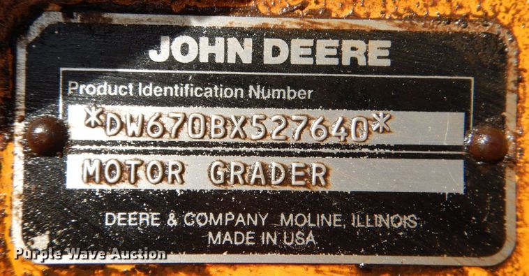 image for item JD9532 1990 John Deere 670B  motor grader