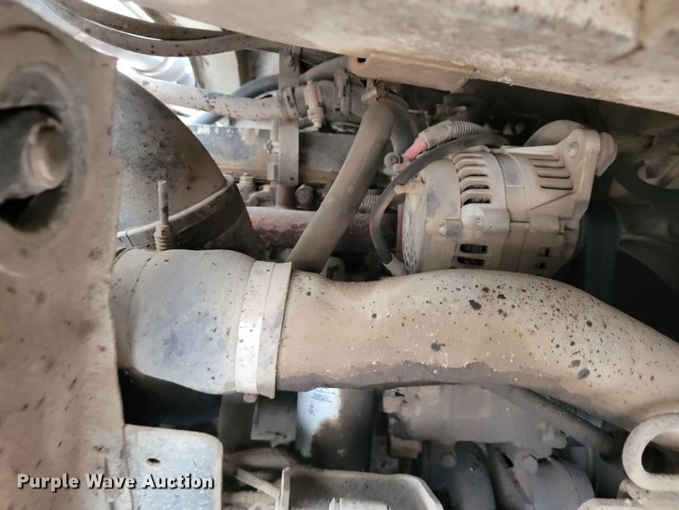 image for item JE9147 2000 Sterling SC7000  oil distributor truck