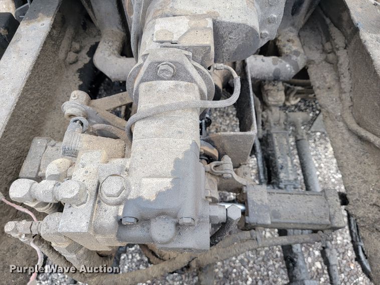 image for item JE9147 2000 Sterling SC7000  oil distributor truck