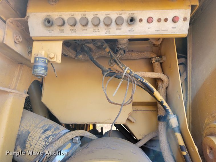 image for item JE9171 Caterpillar 963  track loader