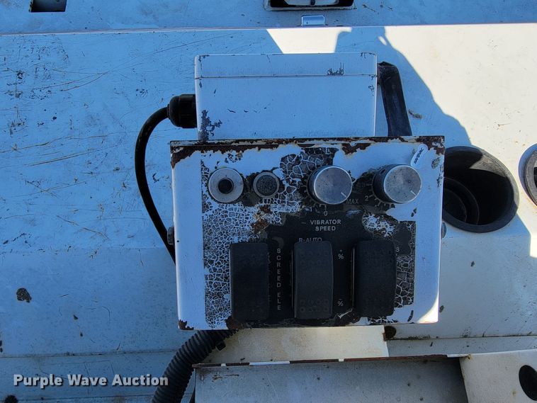 image for item JE9174 2006 Somero SXP  laser screed