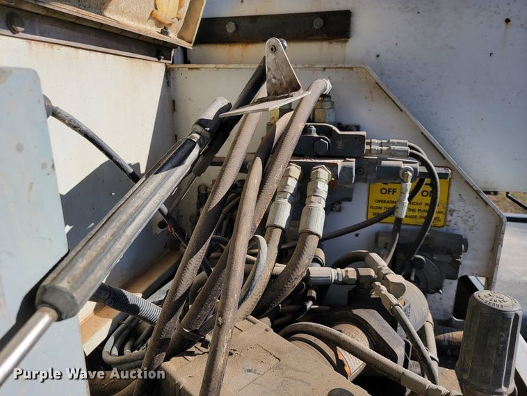 image for item JE9174 2006 Somero SXP  laser screed