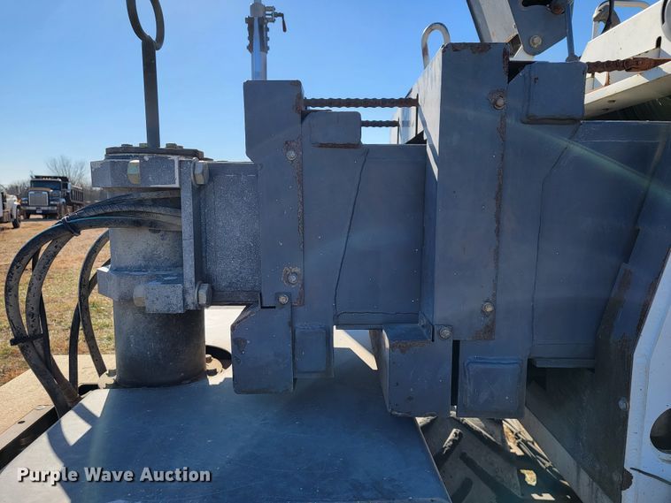 image for item JE9174 2006 Somero SXP  laser screed